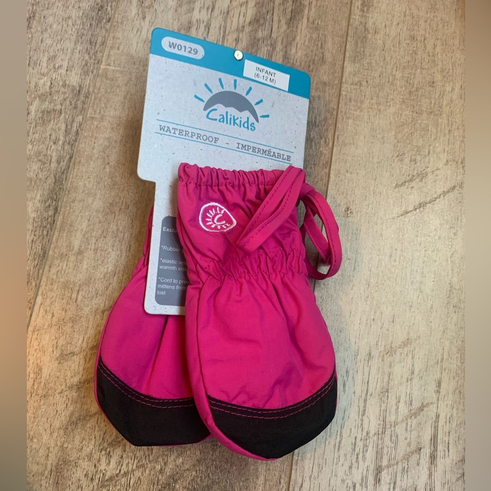 Calikids NWT waterproof pink mittens infant baby 6-12 months